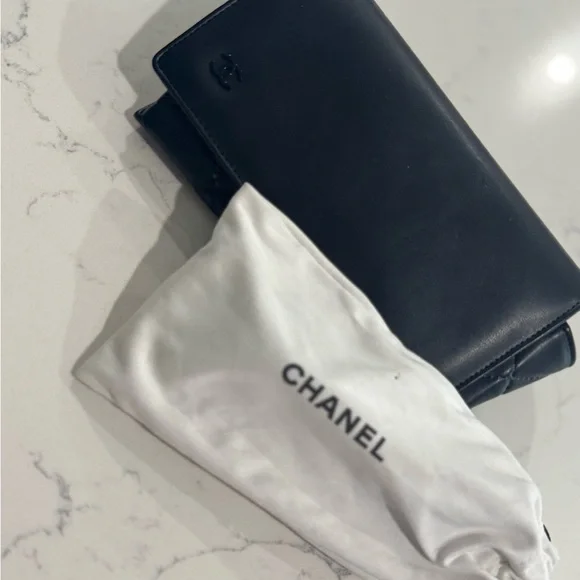 CHANEL Cream Sunglasses - Picture 6 of 6